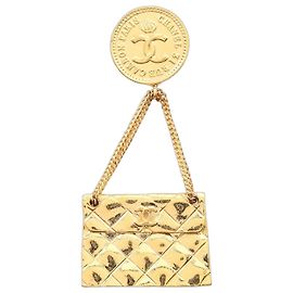 Spilla Chanel placcata oro D'oro