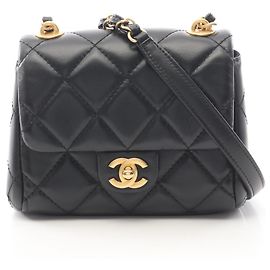 Borsa a tracolla Chanel Matelassé Small Flap Nero