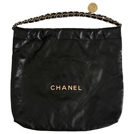 Chanel 22 Bolso de Compras Medium en Piel de Cordero Negro Negro
