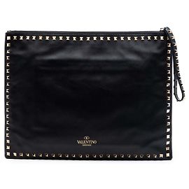 Valentino Black Large Leather Rockstud Clutch Black