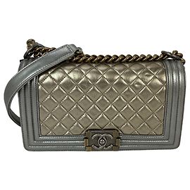Borsa a tracolla Chanel Metallic Calfskin Quilted Medium Boy Flap Khaki Silver Argento Metallico