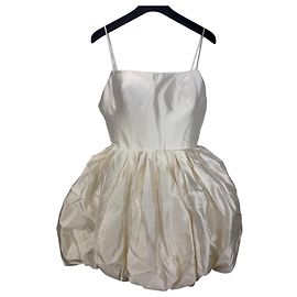 Autre Marque Rasario Robe mini en soie blanche à ourlet bouffant Blanc