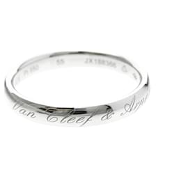 Van Cleef & Arpels Senior Tulle Ring Silvery