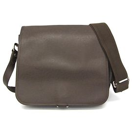 Borsa a tracolla Louis Vuitton Taiga Andrei Marrone