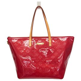 Bolso de hombro Louis Vuitton Monogram Vernis Bellevue GM Roja