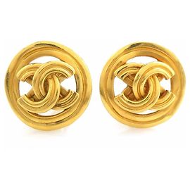 Boucles d'oreilles à clip dorées Chanel Doré