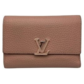 Cartera tríptico Louis Vuitton Portefeuille Capucines Rosa Otro