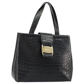 Bolsa Salvatore Ferragamo Vala de Couro Preta e Dourada Auth 180858 Preto Dourado
