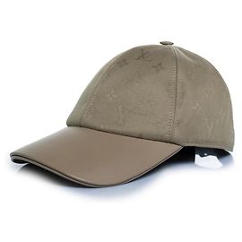 Louis Vuitton, First cap in beige Other