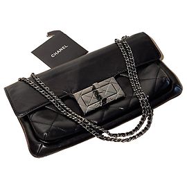 Bolsa Chanel Classic Flap Couro de Cordeiro Preto Preto
