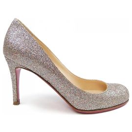 Scarpins Christian Louboutin Dourado