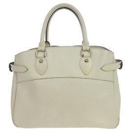 Tote Passy Louis Vuitton Epi Leather PM Branco