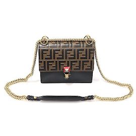 Fendi Piccola borsa a tracolla in pelle di vitello nera con logo FF e catena con occhielli Marrone