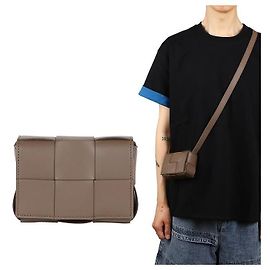 Bottega Veneta Mini borsa Cassette da uomo Marrone