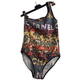 Chanel Costume intero con stampa logo All-Over Multicolore