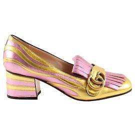 Décolleté Gucci Marmont in pelle oro D'oro