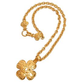 Collar Chanel 1996 CC Flower Pendant Dorado