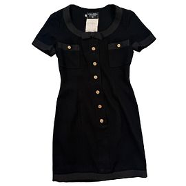 Kurzes schwarzes Kleid Chanel Boutique Schwarz
