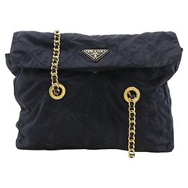 Bolsa de ombro em nylon acolchoado Prada Azul Azul marinho