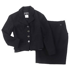 Chanel COCO Button with Plate Setup Schwarz