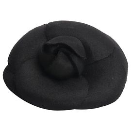 Chanel Piccola spilla floreale camelia nera Nero