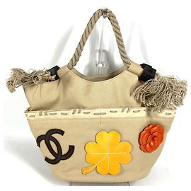 Bolsa Chanel Fishnet CC Coco Mark Logo Large Bege