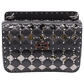 Valentino Garavani Sac à bandoulière Valentino Medium Rockstud Spike.It avec détail losange métallique en cuir noir Rouge Bordeaux