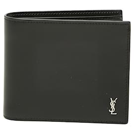 Saint Laurent Tiny Cassandra Bi-fold Wallet Black