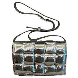 Borsa a tracolla Bottega Veneta Cassette in argento Argento