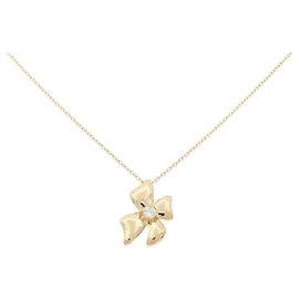 Autre Marque Collier Fleur en Diamants Au750 Doré