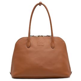 Bolsa de ombro Miu Miu em couro de vitelo macio marrom com logotipo em relevo Marrom
