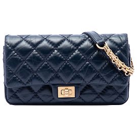 Borsa a tracolla Reissue 2.55 in pelle di vitello invecchiata trapuntata blu Chanel Blu Blu navy
