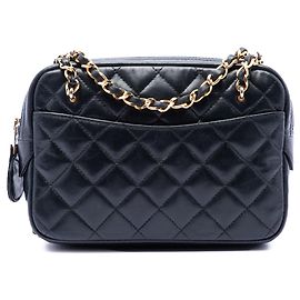 Bolsa de câmera Chanel Black Mini CC em pele de cordeiro acolchoada com bolso e corrente Preto