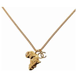 Chanel Coco Mark Halskette Motiv Afrikanischer Kontinent Silber Weiß Golden