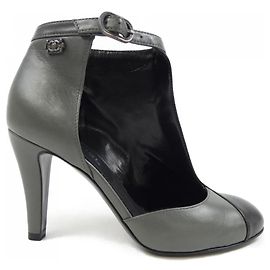 Escarpins Chanel Marron Noir
