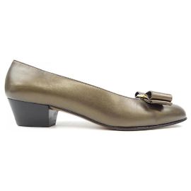 Scarpins de couro vintage Salvatore Ferragamo Marrom