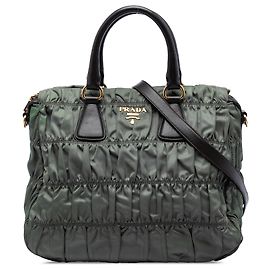 Sac à main Prada Green Tessuto Gaufre Vert Vert olive