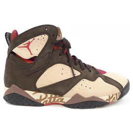 Autre Marque Nike Jordan Sneaker Beige