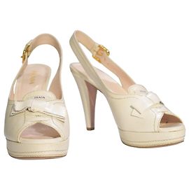 Prada Escarpins Slingback Plateforme Cuir Crème Écru