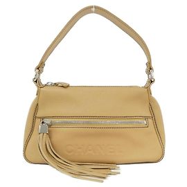 Bolsa de ombro Chanel 23053 em couro bege Bege