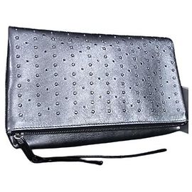 Clutch Jimmy Choo em couro prateado Prata