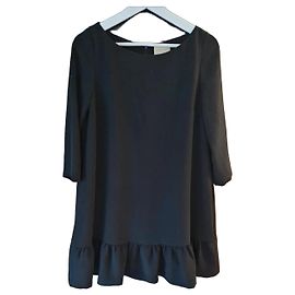 SéZane Kurzes schwarzes Kleid mit Rüschen Schwarz