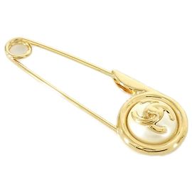 Broche Chanel ABD709 Ouro e Branco Branco Dourado
