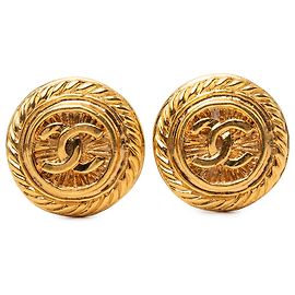 Chanel Gold CC Goldplattierte runde Clip-Ohrringe Golden