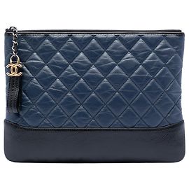 Chanel Blue Medium Aged Calfskin Gabrielle O Case Clutch Blu Blu scuro