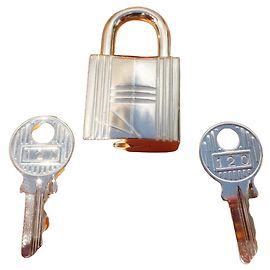 Cadenas Hermès et clés en métal argenté Bijouterie argentée