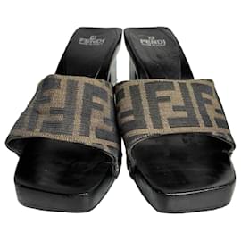 Fendi Zucca Plateau-Mules Braun Schwarz