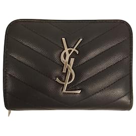 Carteira Yves Saint Laurent Cassandra V-stitch Preto Branco