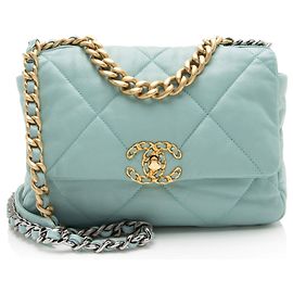 Borsa a tracolla Chanel Lambskin 19 Medium Flap Blu