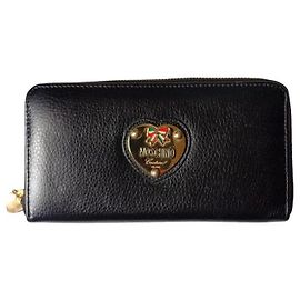 Moschino Couture Heart Logo Zip-Around Wallet in Black Leather Black